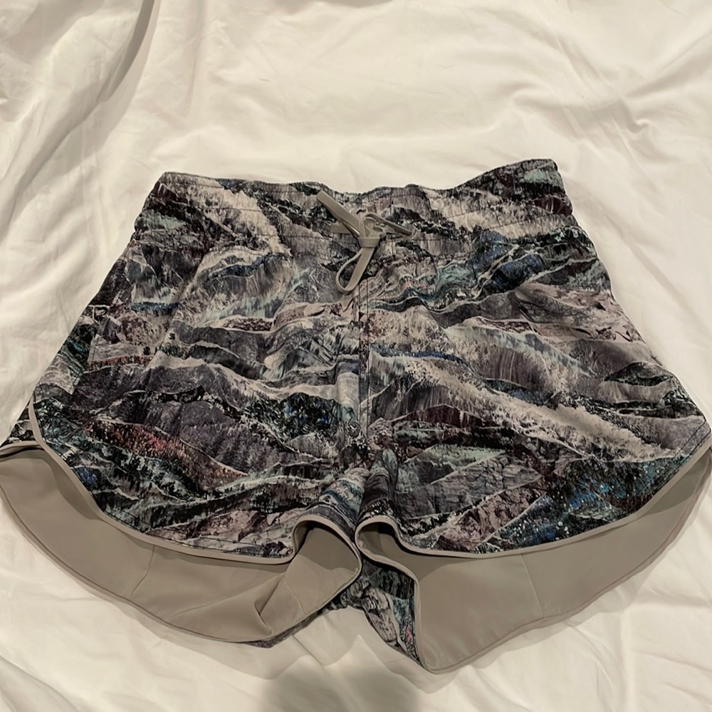 Lululemon Choose A Side Reversible Shorts